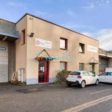 Local industriel 368 m²