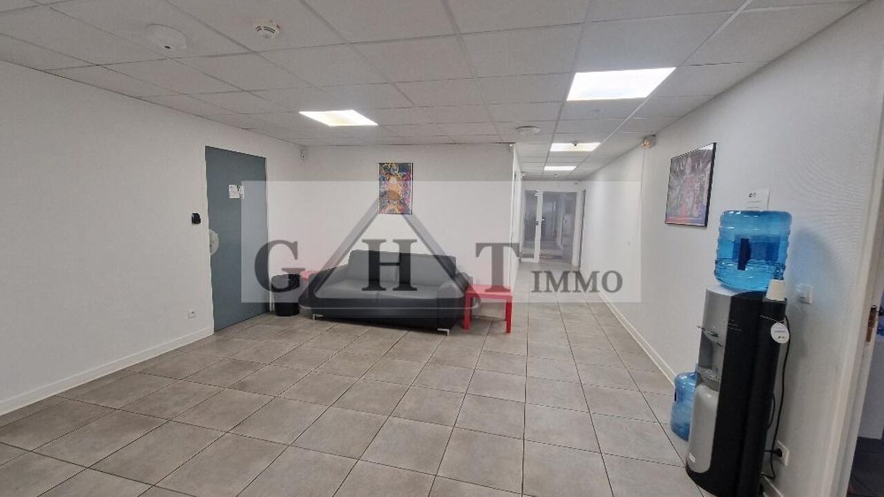 bureau  pièces 300 m2 à vendre à Lognes (77185)