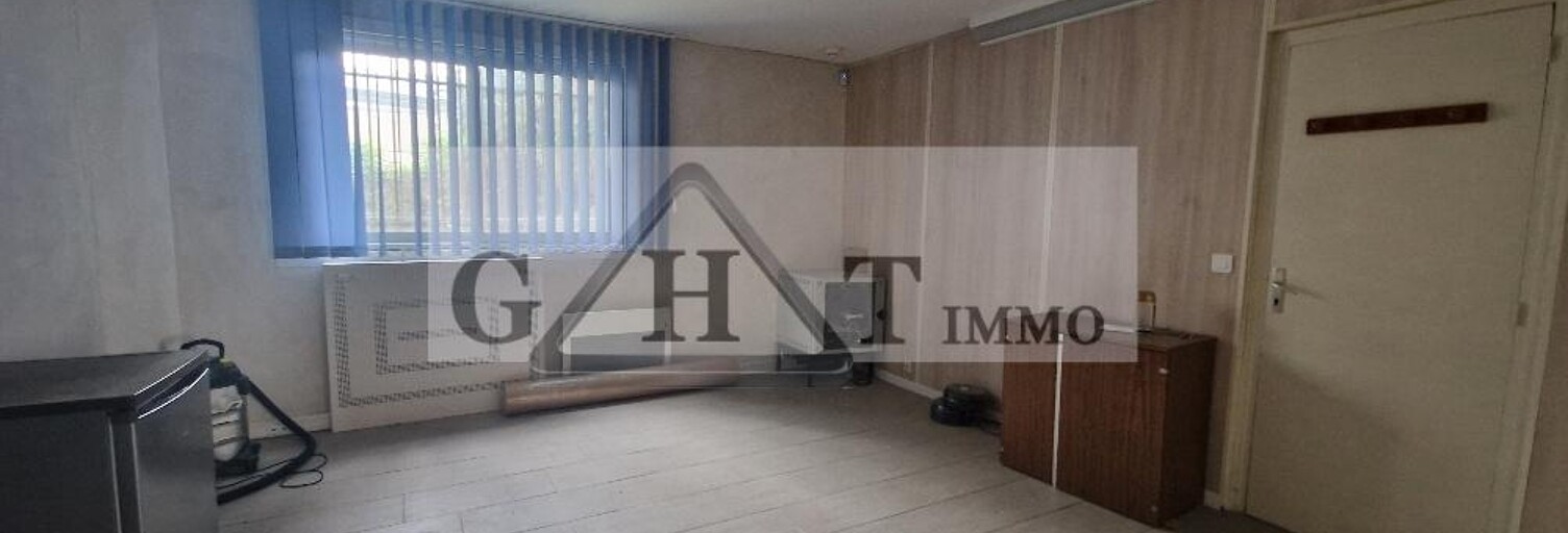 Local industriel  1077 m² à louer à Meaux (77100)