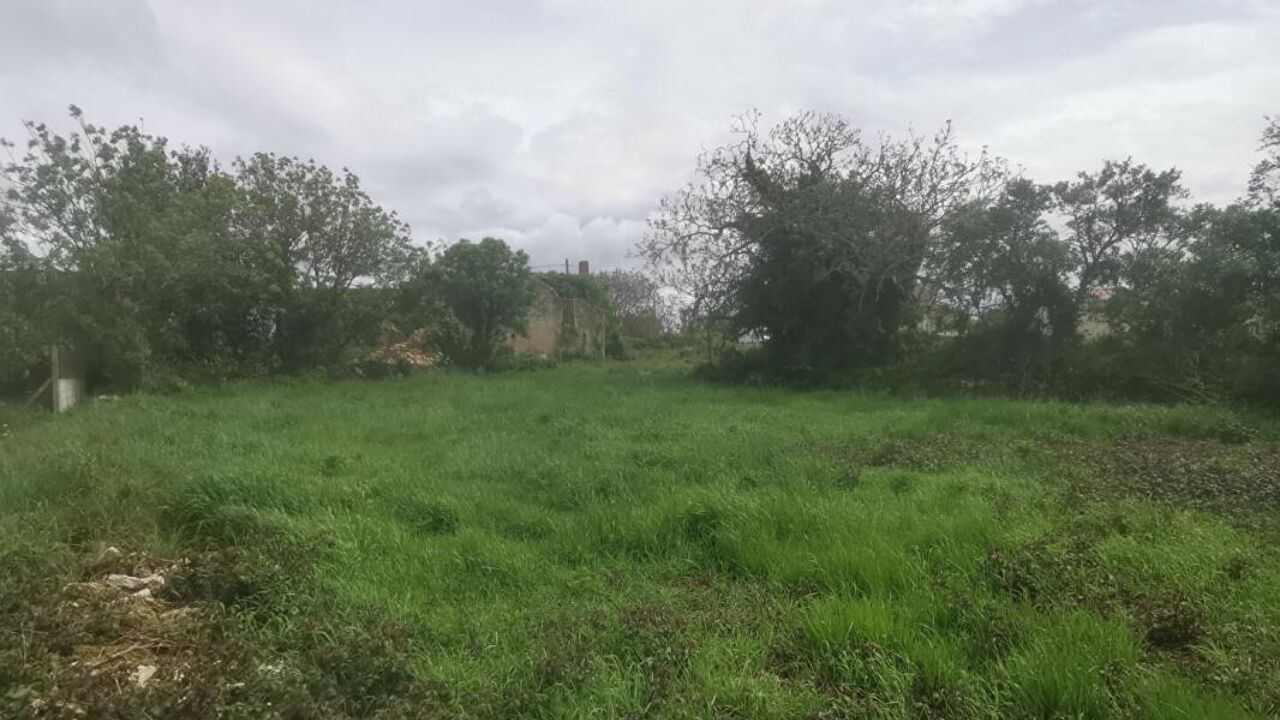 terrain  pièces 2470 m2 à vendre à Fontenay-le-Comte (85200)