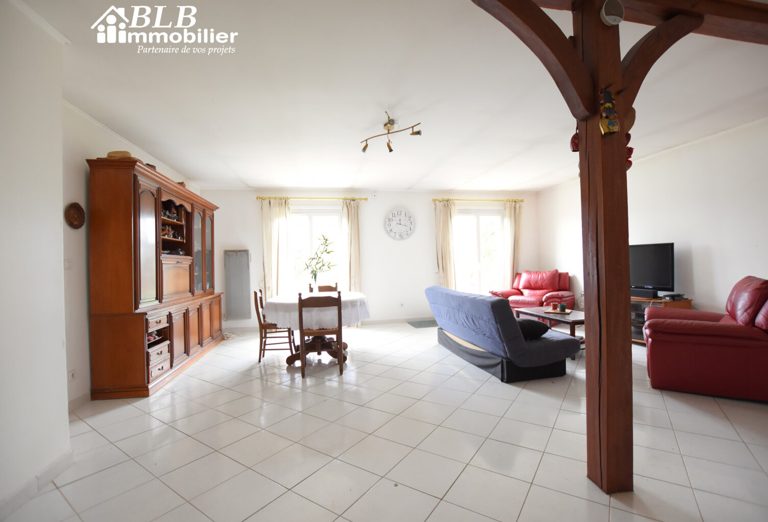 78690 LES ESSARTS LE ROI    Maison à vendre 7 pièces — photo 1