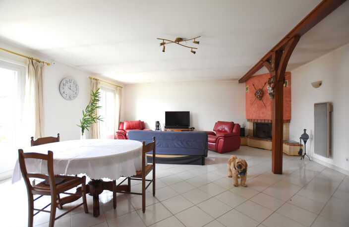 78690 LES ESSARTS LE ROI    Maison à vendre 7 pièces — photo 2