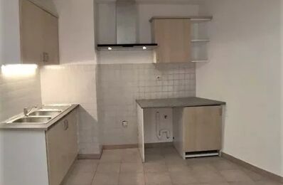 location appartement 710 € CC /mois à proximité de Allauch (13190)