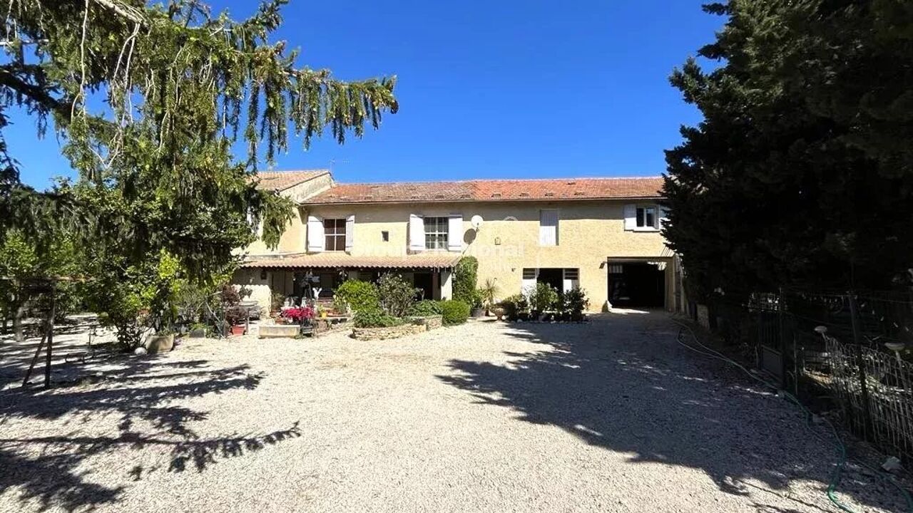 maison 12 pièces 205 m2 à vendre à Pernes-les-Fontaines (84210)