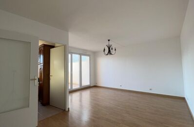location appartement 1 000 € CC /mois à proximité de Sainte-Geneviève-des-Bois (91700)