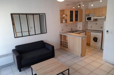 location appartement 840 € CC /mois à proximité de Marseille 7 (13007)
