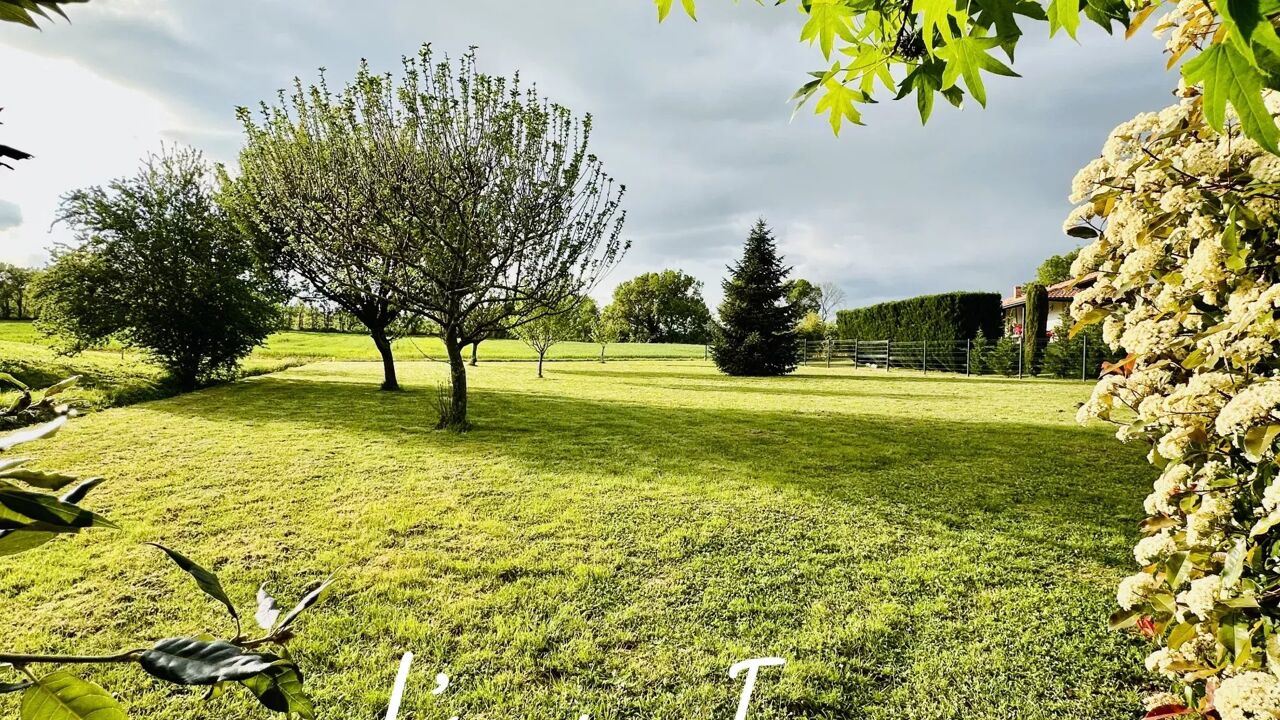 terrain  pièces 1300 m2 à vendre à L'Isle-Jourdain (32600)