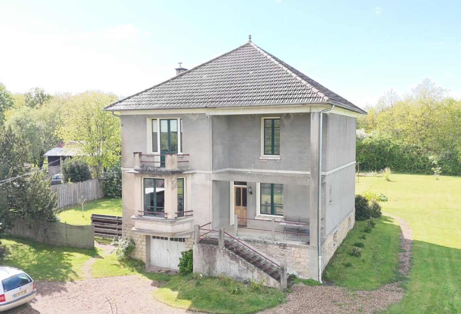 Villa 20ème sur 3 460 m² de terrain avec piscine — photo 1