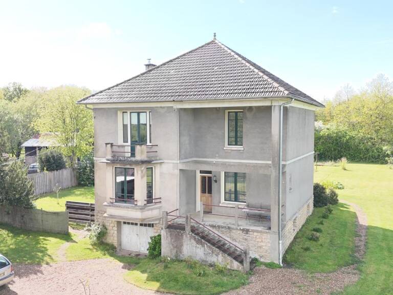 Villa 20ème sur 3 460 m² de terrain avec piscine — photo 1