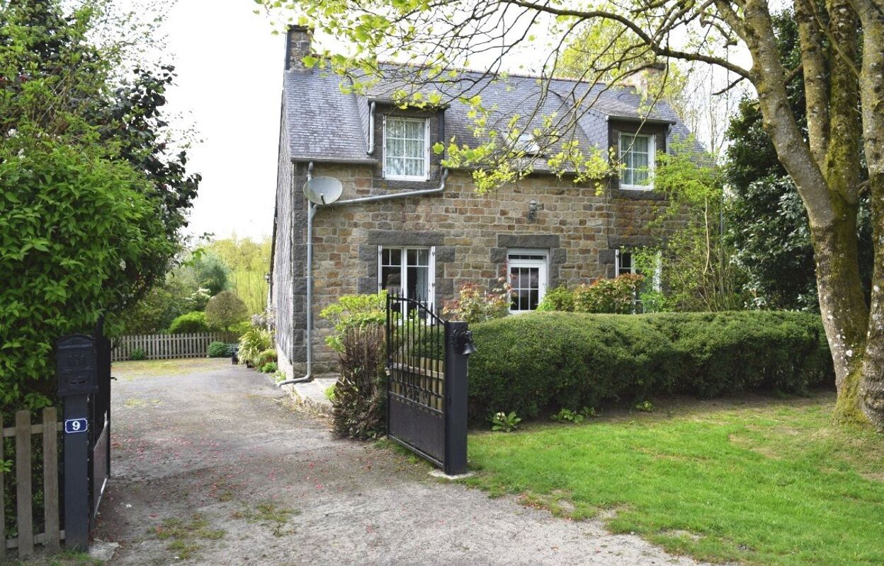 maison 6 pièces  m2 à vendre à Glomel (22110)