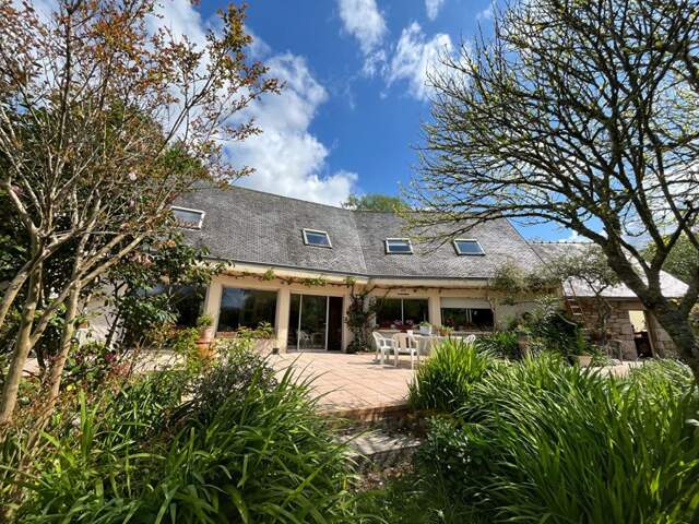 Superbe demeure de 268 m² sur parc de 75 000m² — photo du bien