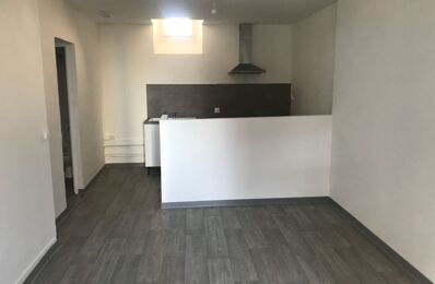 location appartement 536 € CC /mois à proximité de Sanilhac-Sagriès (30700)