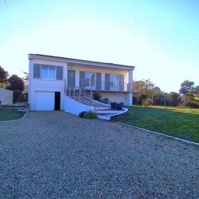 Maison 8 pièces 449300 €