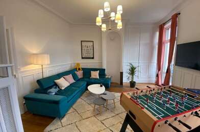 Appartement 6 pièces 2200 €