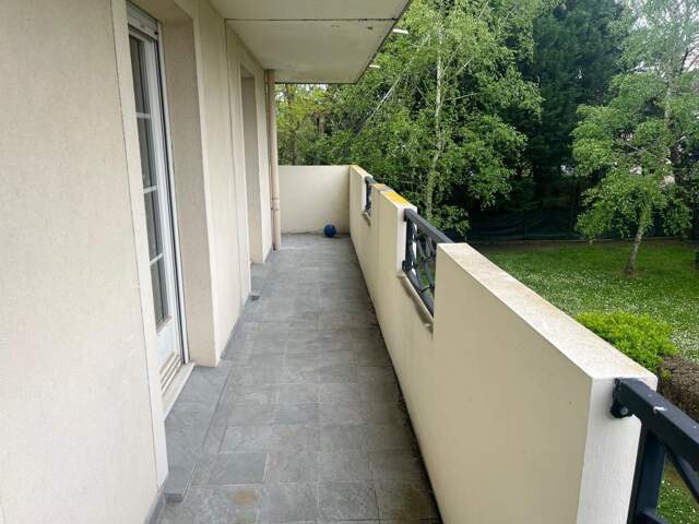 Appartement À Vendre — photo du bien