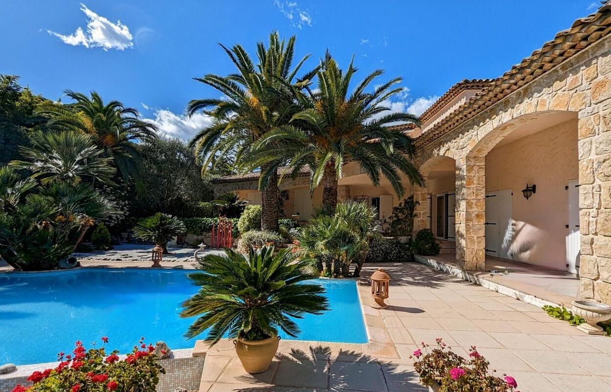 maison 4 pièces 210 m2 à vendre à Mougins (06250)