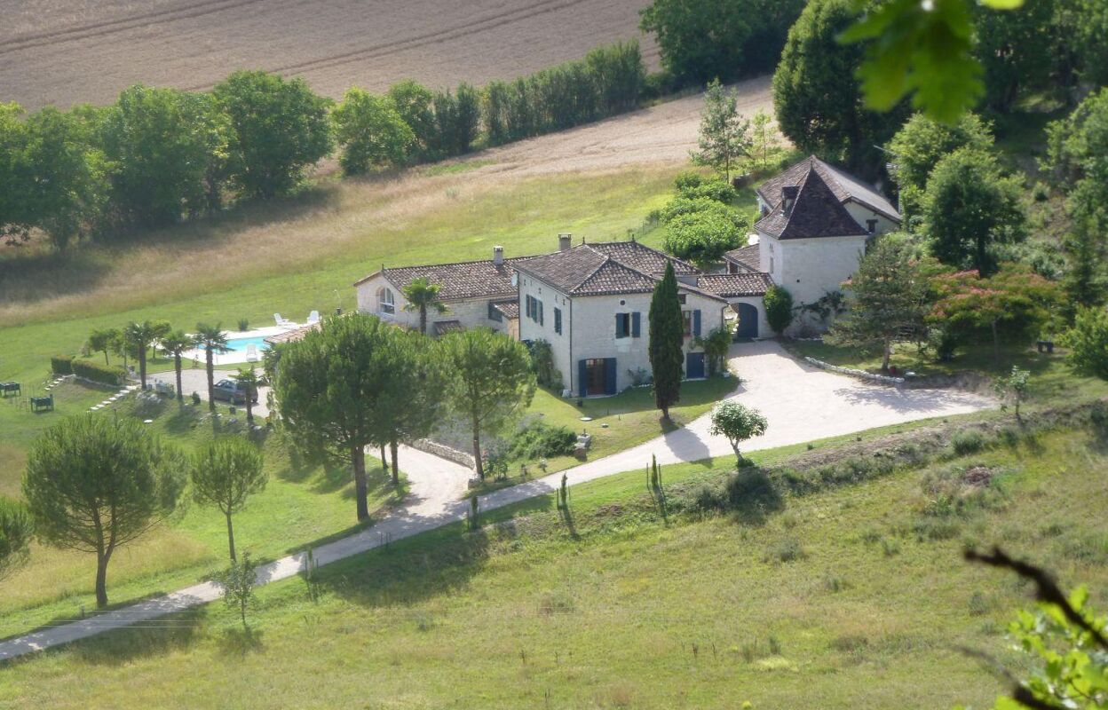 maison 12 pièces 420 m2 à vendre à Cahors (46000)