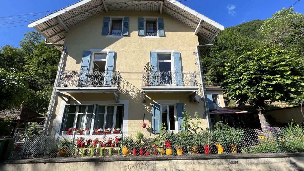 maison 10 pièces 230 m2 à vendre à Talloires (74290)