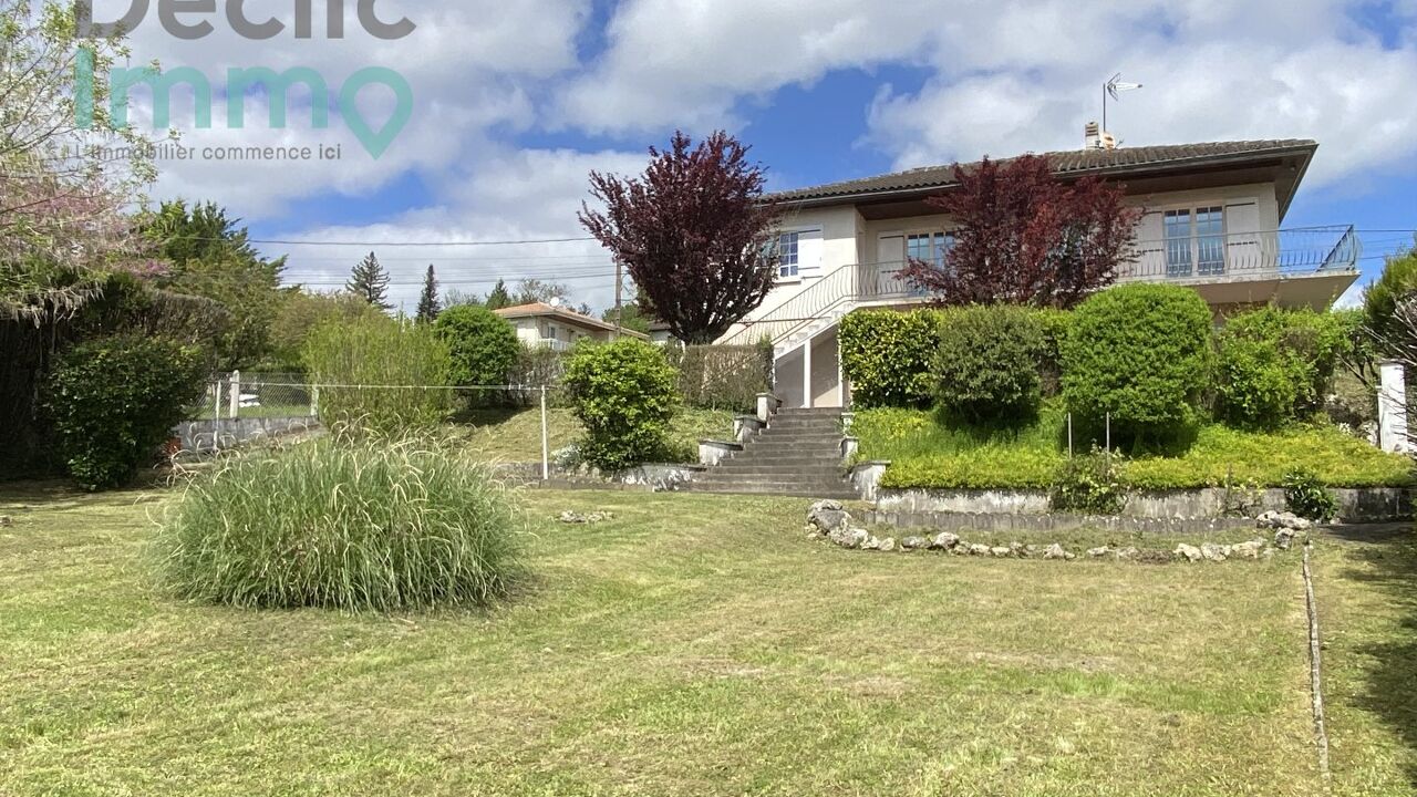 maison 6 pièces 126 m2 à vendre à Montmoreau-Saint-Cybard (16190)