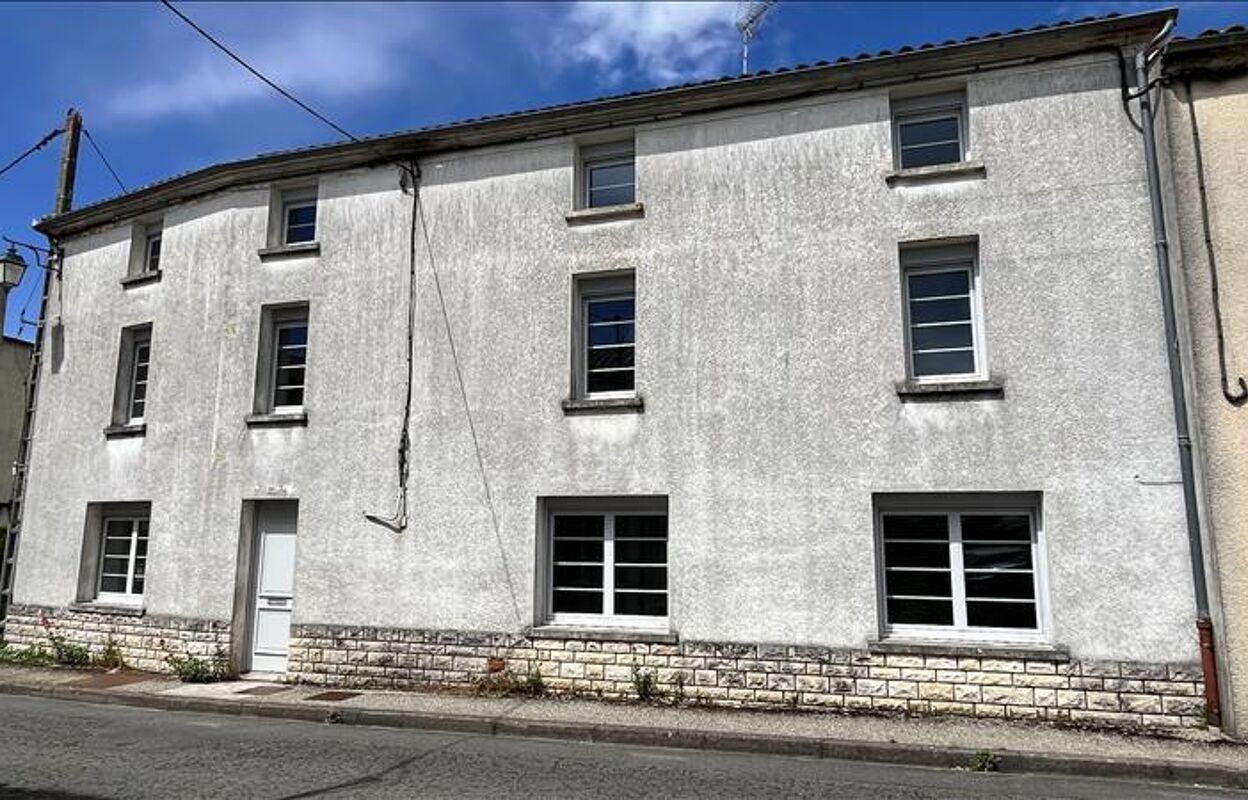 maison 10 pièces 215 m2 à vendre à Baignes-Sainte-Radegonde (16360)