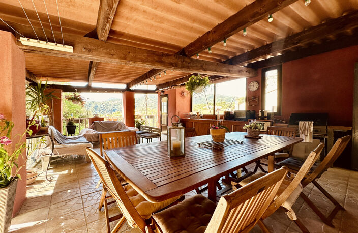 Charmante maison sur 2 niveaux avec terrasse en dernier étag — photo 2