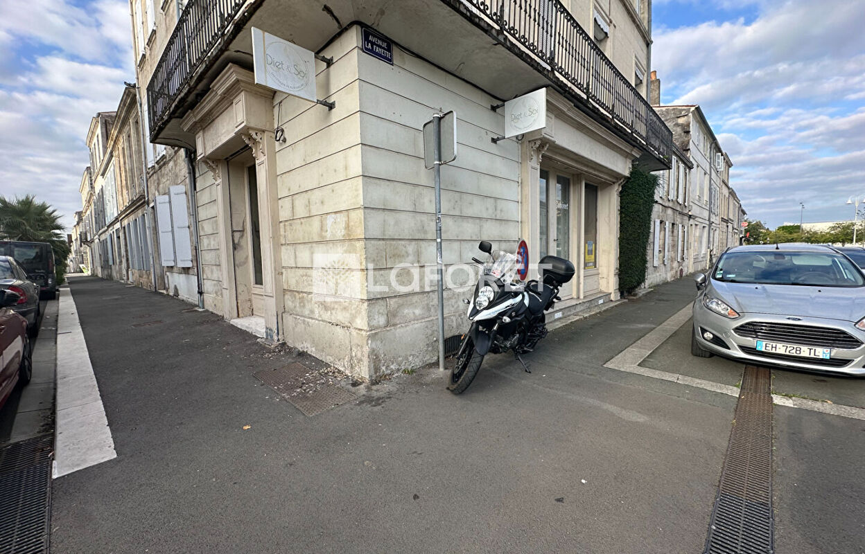 bureau  pièces 15 m2 à louer à Rochefort (17300)