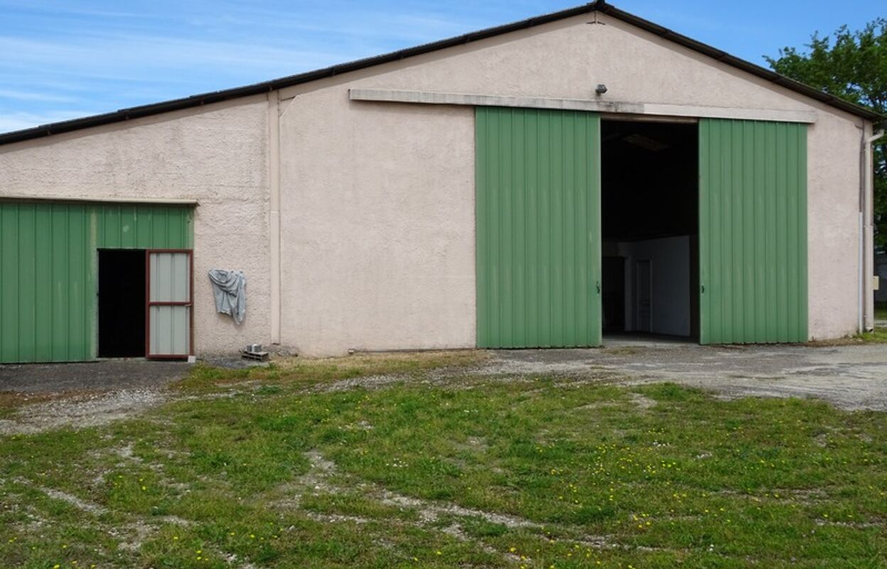 commerce 3 pièces 470 m2 à vendre à Puymoyen (16400)