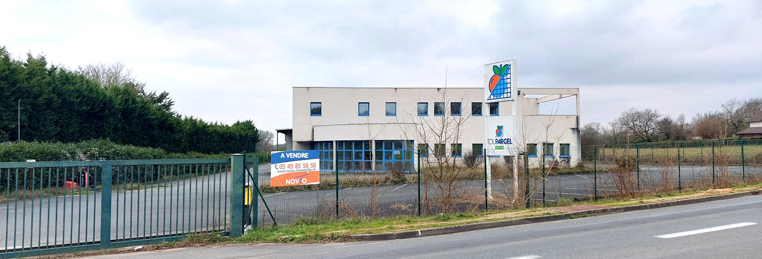 Local industriel  3243 m² à vendre à Poitiers (86000)