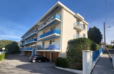 location appartement 1 400 € CC /mois à proximité de Le Beausset (83330)