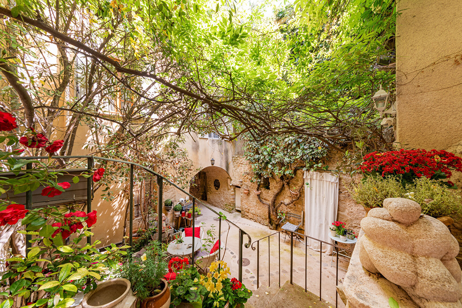 Agence immobilière de Square Habitat Sud Luberon - Pays d'Aigues