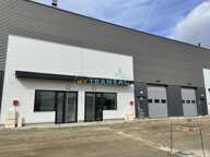 A LOUER 220m², 392m² et 512m² DE LOCAUX D'ACTIVITÉS NEUFS - HIGHLANDS PARK Savigny-Le-Temple — photo 2