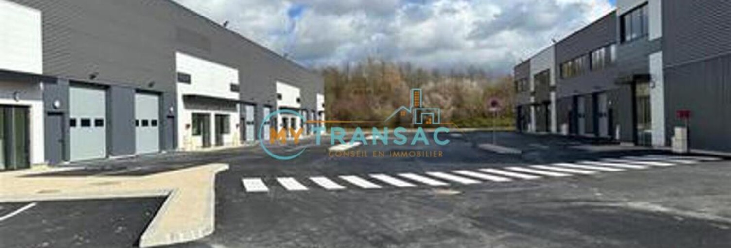 Local industriel  218 m² à louer à Savigny-le-Temple (77176)