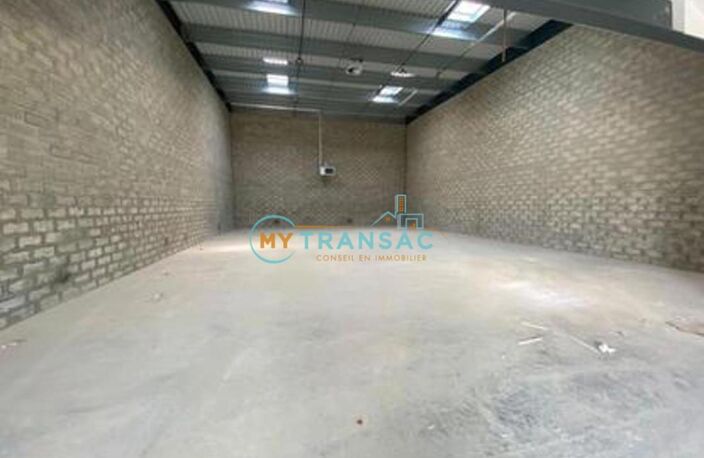 A LOUER 220m², 392m² et 512m² DE LOCAUX D'ACTIVITÉS NEUFS - HIGHLANDS PARK Savigny-Le-Temple — photo 5