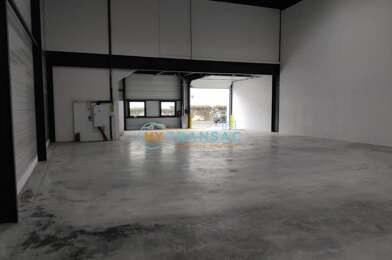 Local industriel  3133 €