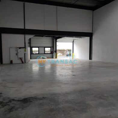 Local industriel 376 m²