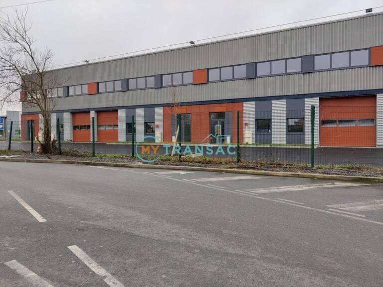 A LOUER LOCAUX D'ACTIVITÉS NEUFS DE 376m² à 4 926m² - HIGHLANDS PARK Corbeil — photo 1