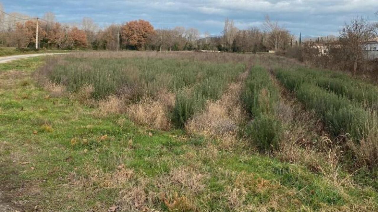 terrain 400 m2 à construire à Puygiron (26160)