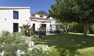 location vacances Maison 6 Pièces 200 m² à Saint-Rémy-de-Provence (13210)