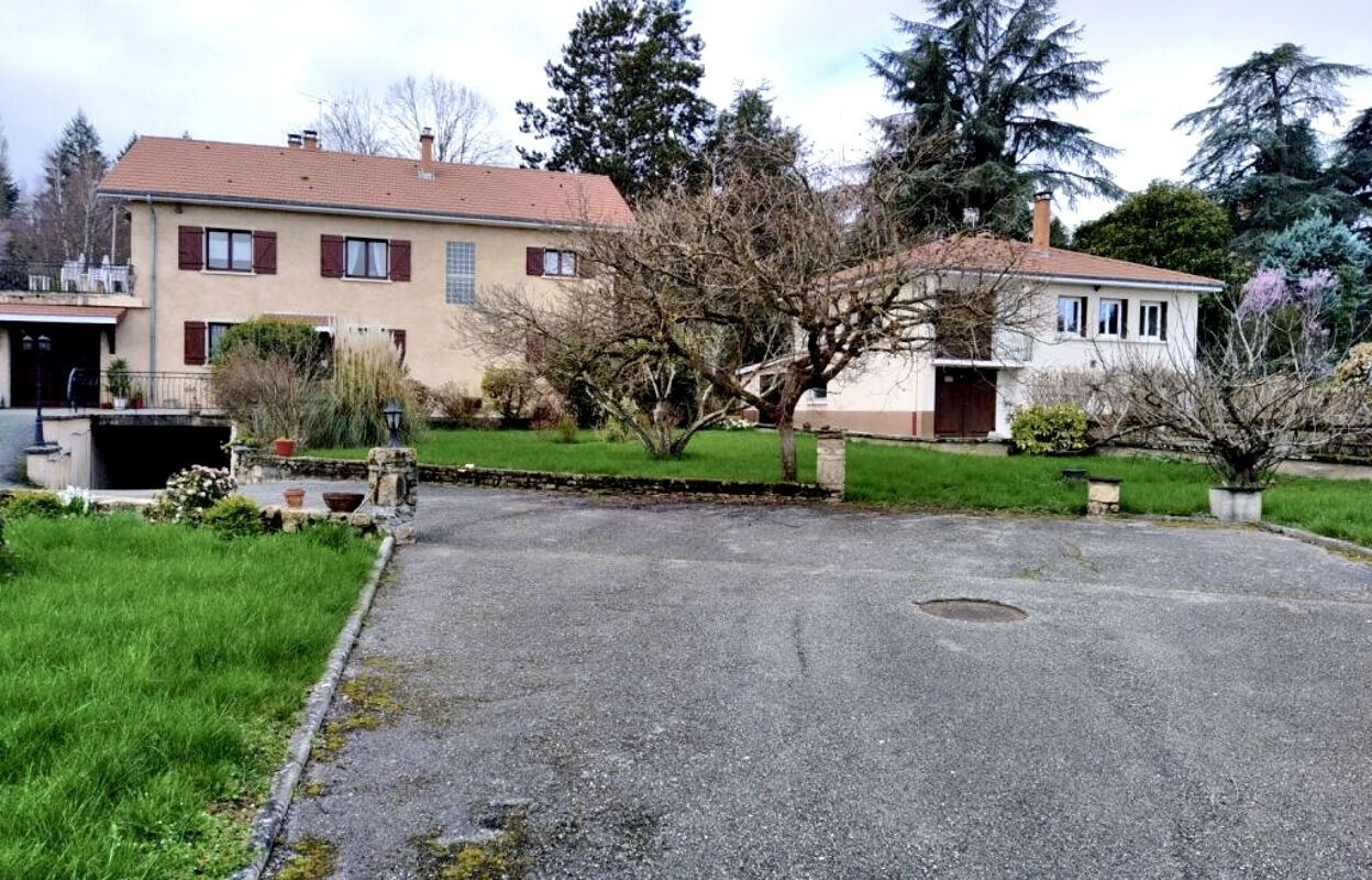 maison 4 pièces 300 m2 à vendre à Saint-Alban-de-Roche (38080)