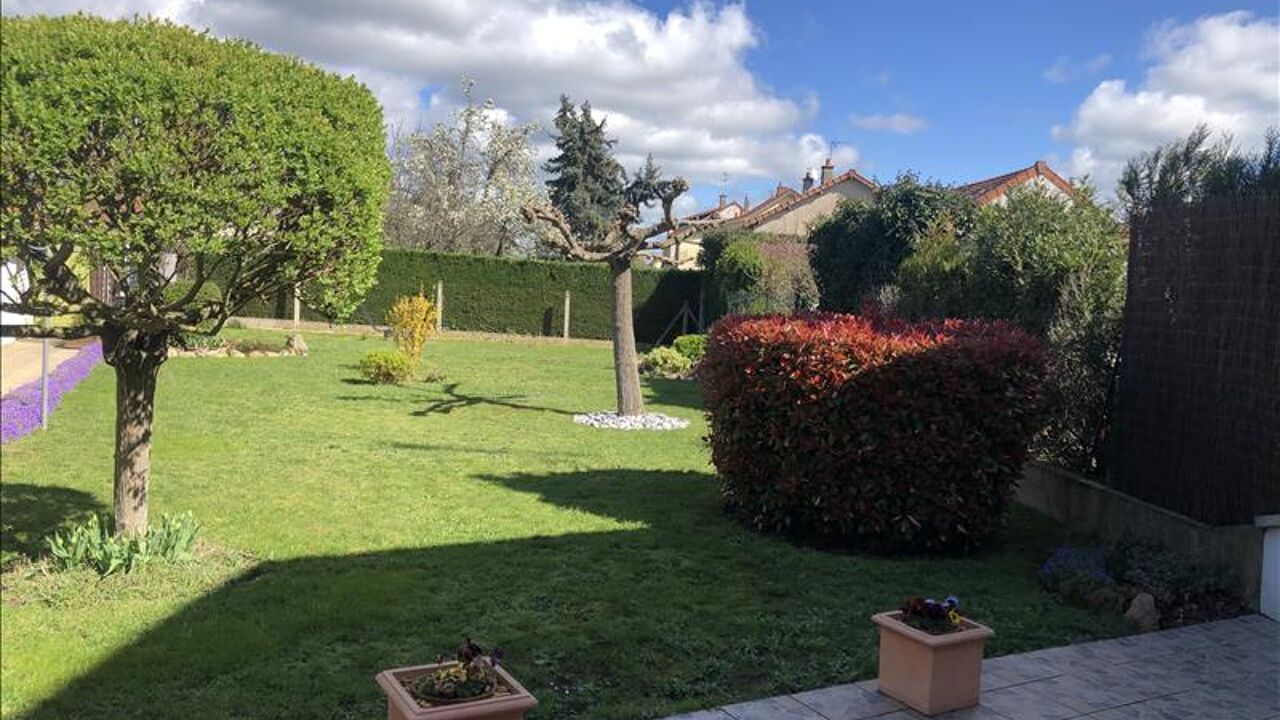 maison 5 pièces 115 m2 à vendre à Montluçon (03100)