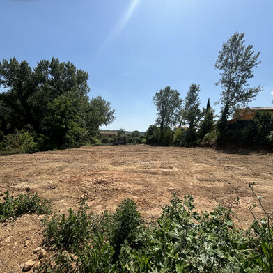 Terrain 3028 m²