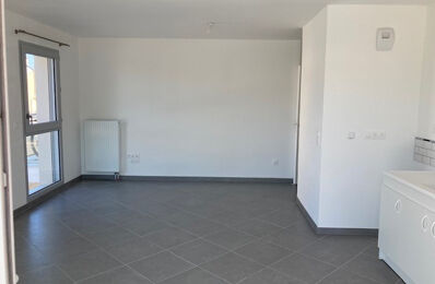 location appartement 780 € CC /mois à proximité de Les Garennes-sur-Loire (49610)