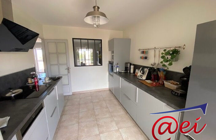 T5 de 95 m² avec Garage et cave — photo 3