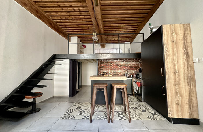 T1bis proche Place Colbert. — photo 2