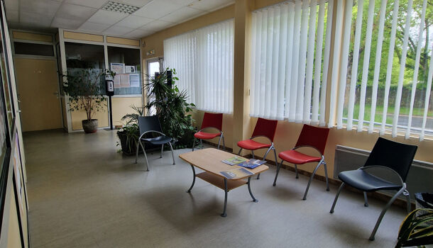 Local commercial  à louer Saintes 17100