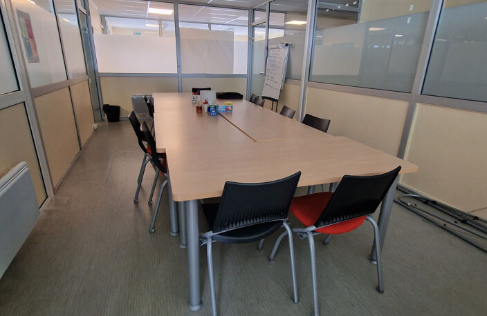 Location commerce  230 m² à Saintes (17100) — photo 3