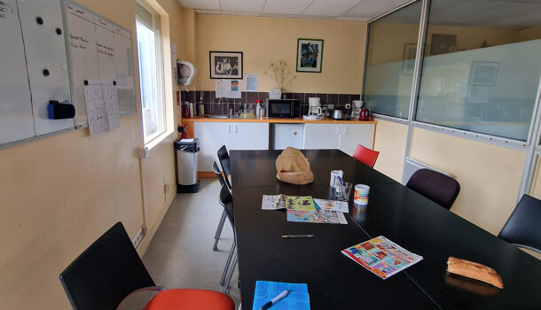 Local commercial  à louer Saintes 17100