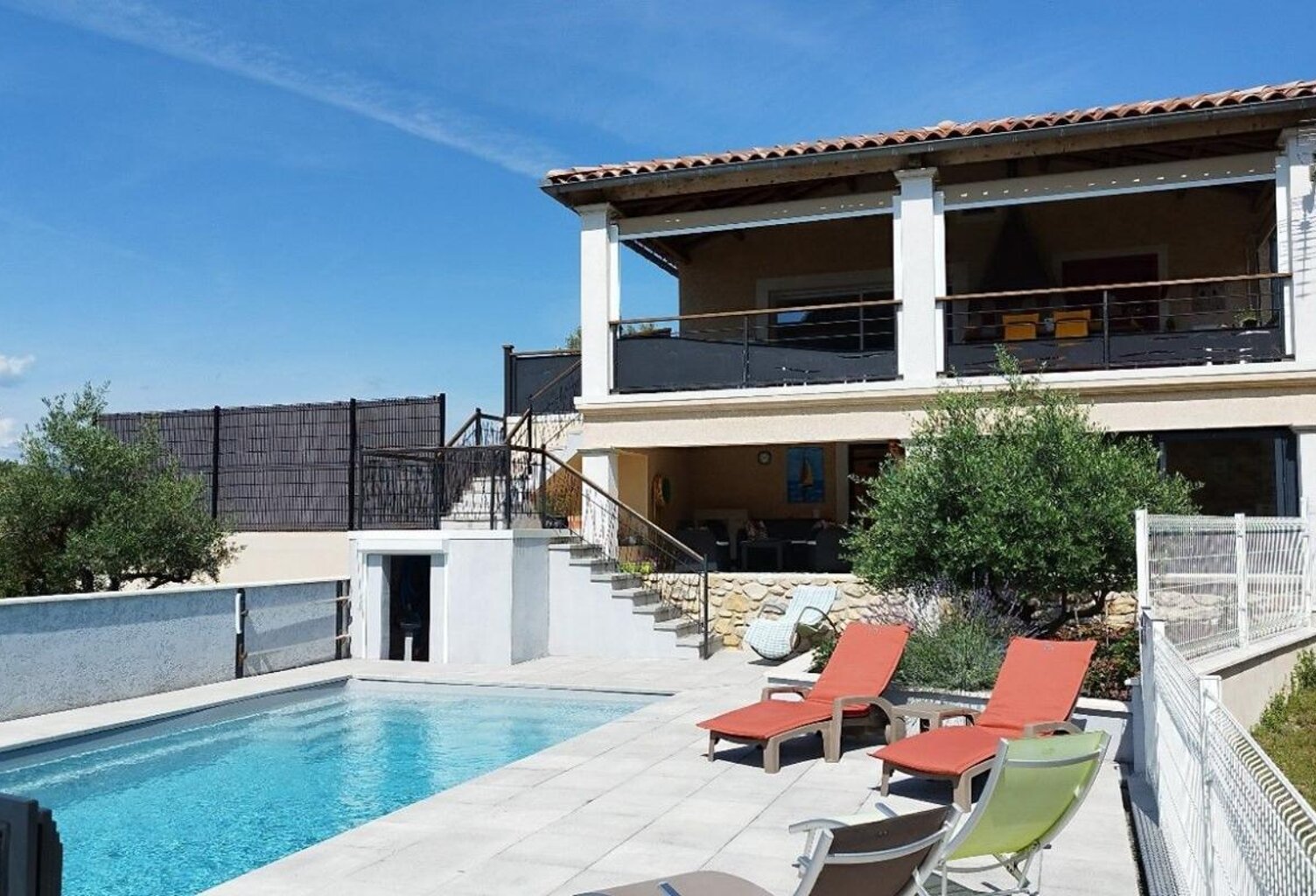 Villa 4 chambres, 3 sde, piscine, terrain 3900 m² — photo 1