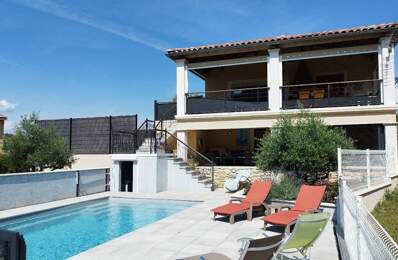 Villa 4 chambres, 3 sde, piscine, terrain 3900 m² — photo du bien