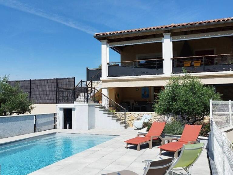 Villa 4 chambres, 3 sde, piscine, terrain 3900 m² — photo 1